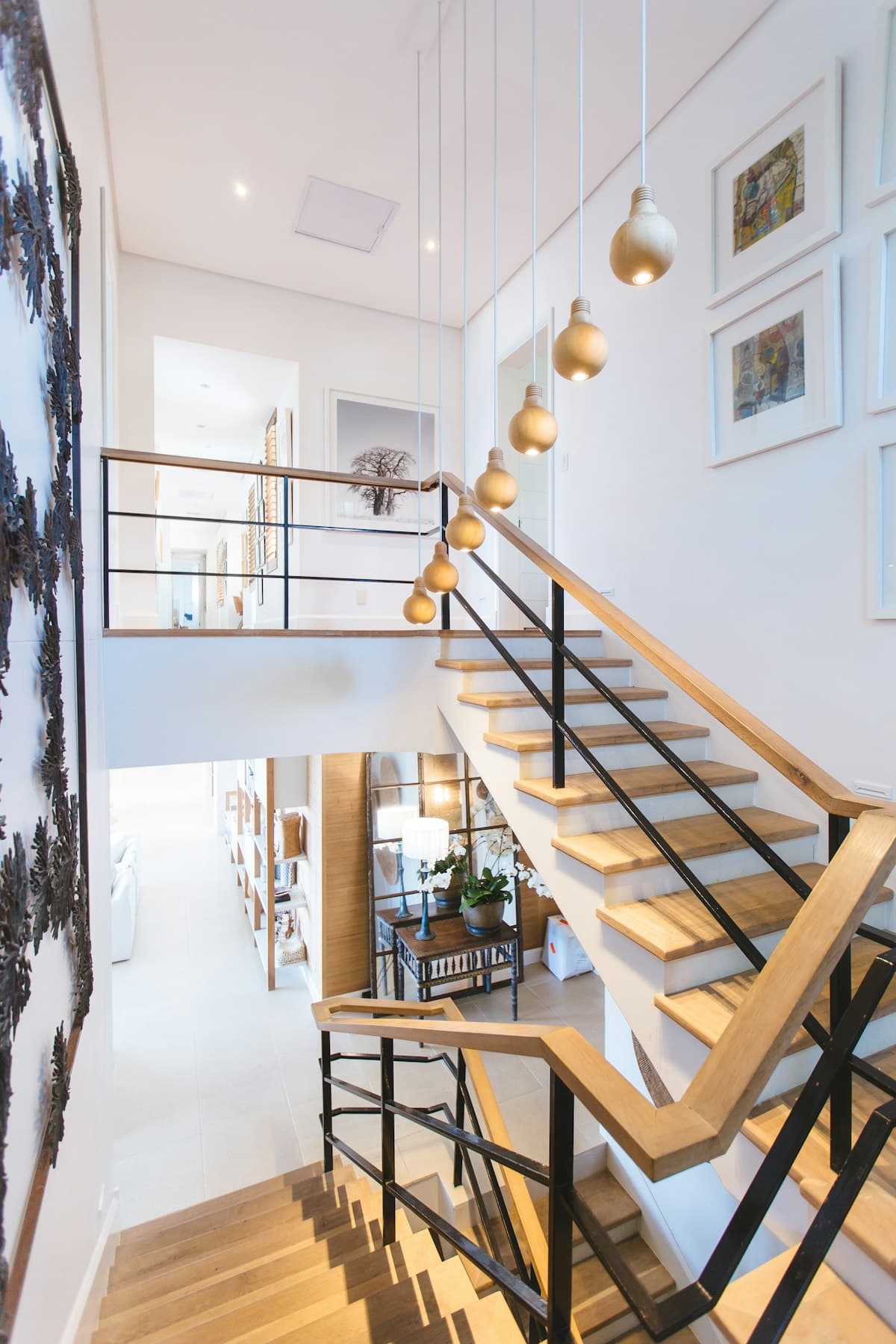 Inner-Brisbane lifestyle context representing the New Farm apartment and lifestyle market